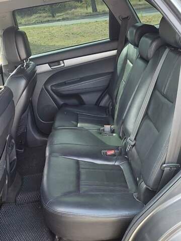 Серый Киа Соренто, объемом двигателя 2.2 л и пробегом 187 тыс. км за 18500 $, фото 17 на Automoto.ua