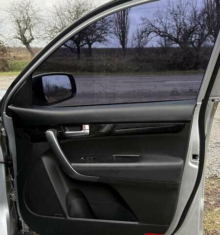 Сірий Кіа Соренто, об'ємом двигуна 2 л та пробігом 229 тис. км за 16275 $, фото 40 на Automoto.ua