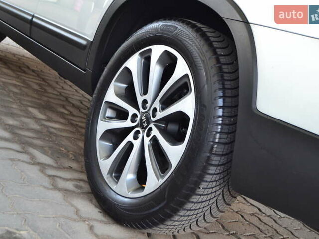 Серый Киа Соренто, объемом двигателя 2.2 л и пробегом 170 тыс. км за 17799 $, фото 37 на Automoto.ua