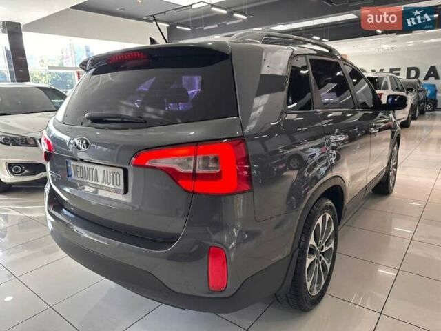 Серый Киа Соренто, объемом двигателя 2 л и пробегом 156 тыс. км за 15900 $, фото 5 на Automoto.ua