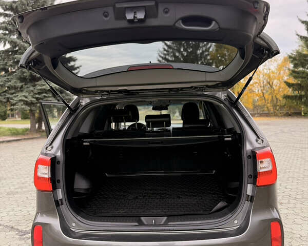 Киа Соренто 2014 в Дубно на Automoto.ua Серый Киа Соренто, объемом двигателя 2.2 л и пробегом 220 тыс. км за 16499 $, фото 32 на Automoto.ua