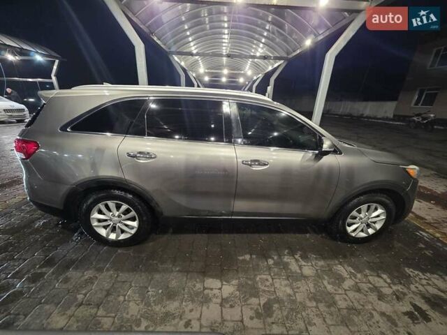Серый Киа Соренто, объемом двигателя 2.4 л и пробегом 262 тыс. км за 13250 $, фото 19 на Automoto.ua