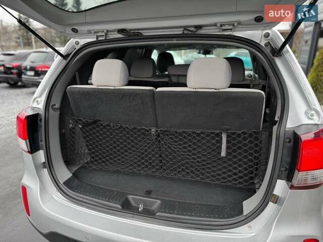 Сірий Кіа Соренто, об'ємом двигуна 2.36 л та пробігом 193 тис. км за 12300 $, фото 56 на Automoto.ua