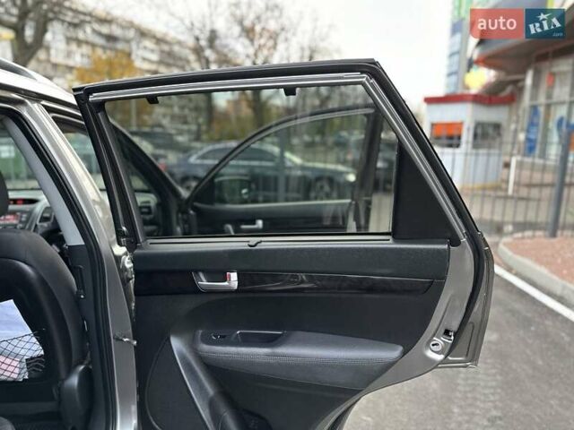 Серый Киа Соренто, объемом двигателя 2.36 л и пробегом 1 тыс. км за 12500 $, фото 15 на Automoto.ua