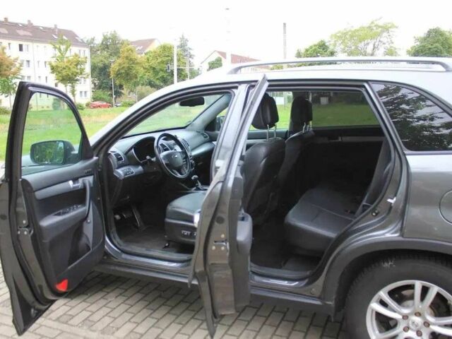 Сірий Кіа Соренто, об'ємом двигуна 2.2 л та пробігом 95 тис. км за 9800 $, фото 9 на Automoto.ua