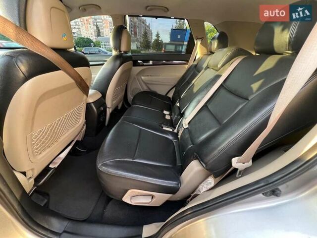 Серый Киа Соренто, объемом двигателя 3.34 л и пробегом 182 тыс. км за 12600 $, фото 10 на Automoto.ua