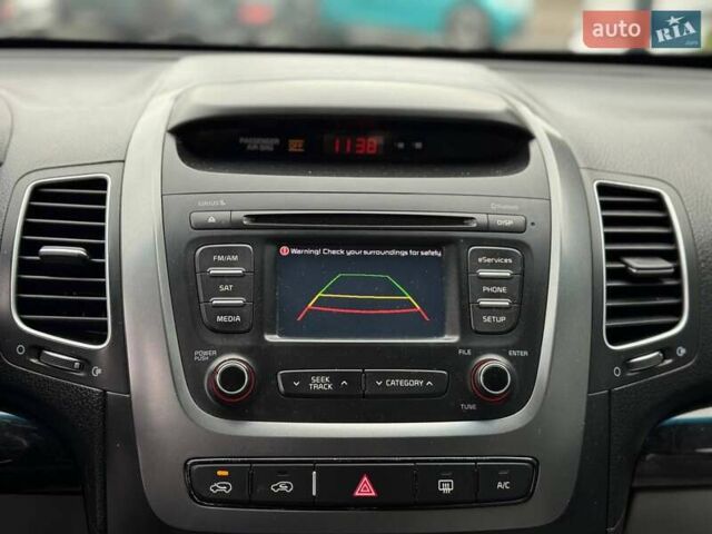 Сірий Кіа Соренто, об'ємом двигуна 2.36 л та пробігом 193 тис. км за 12300 $, фото 35 на Automoto.ua