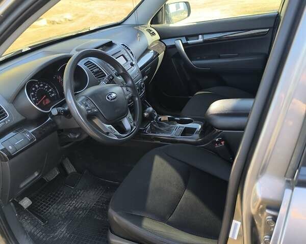 Киа Соренто 2014 в Чернигове на Automoto.ua Серый Киа Соренто, объемом двигателя 2.36 л и пробегом 147 тыс. км за 12700 $, фото 25 на Automoto.ua