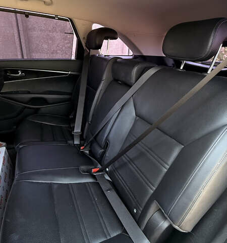 Кіа Соренто 2014 у Белгород-Днестровском на Automoto.ua Сірий Кіа Соренто, об'ємом двигуна 2 л та пробігом 205 тис. км за 18500 $, фото 13 на Automoto.ua