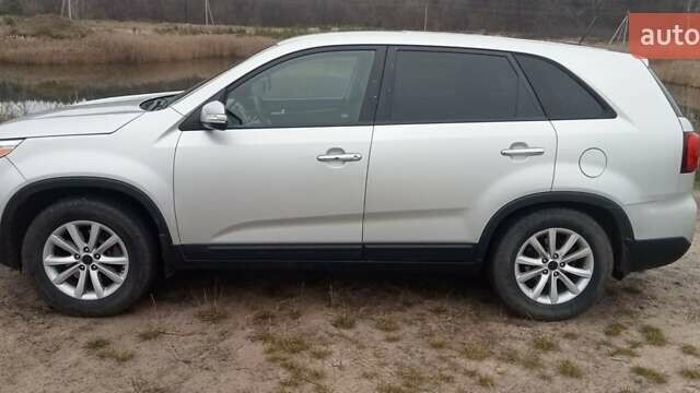 Серый Киа Соренто, объемом двигателя 2.35 л и пробегом 206 тыс. км за 12600 $, фото 7 на Automoto.ua