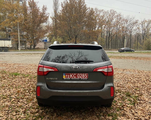 Сірий Кіа Соренто, об'ємом двигуна 2 л та пробігом 147 тис. км за 16500 $, фото 5 на Automoto.ua