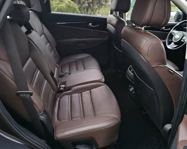 Серый Киа Соренто, объемом двигателя 2 л и пробегом 191 тыс. км за 19500 $, фото 28 на Automoto.ua