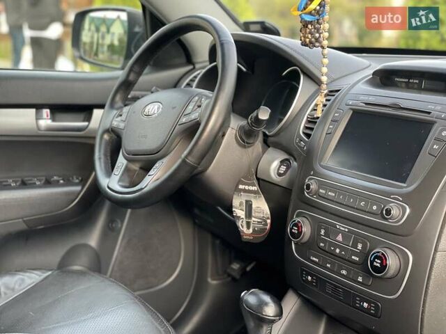 Киа Соренто 2014 в Стрые на Automoto.ua Серый Киа Соренто, объемом двигателя 2.2 л и пробегом 240 тыс. км за 17750 $, фото 33 на Automoto.ua