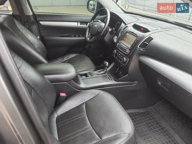 Сірий Кіа Соренто, об'ємом двигуна 2.2 л та пробігом 179 тис. км за 20300 $, фото 18 на Automoto.ua