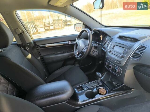 Кіа Соренто 2014 у Чернігові на Automoto.ua Сірий Кіа Соренто, об'ємом двигуна 2.36 л та пробігом 147 тис. км за 12700 $, фото 10 на Automoto.ua
