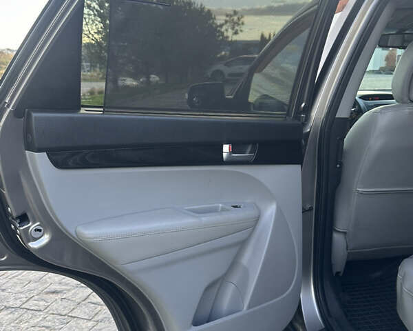 Сірий Кіа Соренто, об'ємом двигуна 2.35 л та пробігом 191 тис. км за 14500 $, фото 19 на Automoto.ua