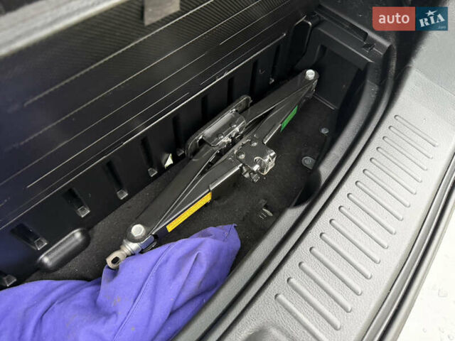 Серый Киа Соренто, объемом двигателя 2.2 л и пробегом 220 тыс. км за 16499 $, фото 40 на Automoto.ua