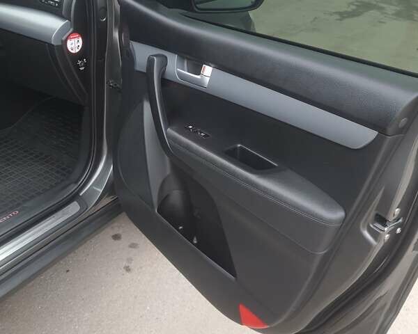 Сірий Кіа Соренто, об'ємом двигуна 2.2 л та пробігом 179 тис. км за 20300 $, фото 15 на Automoto.ua