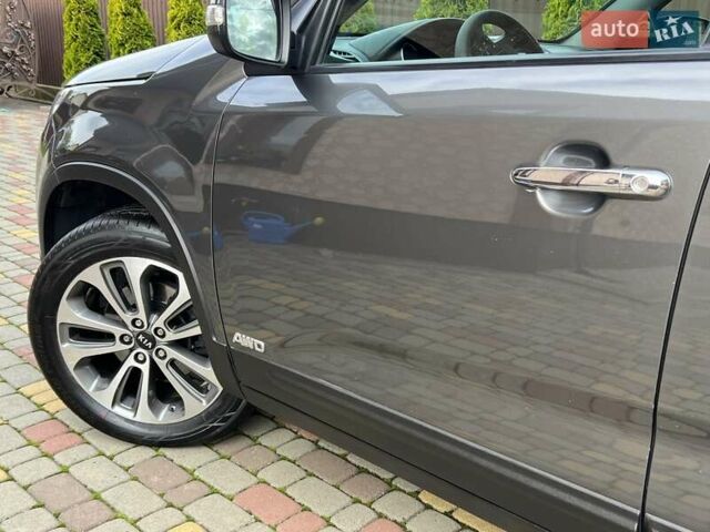 Киа Соренто 2014 в Ивано-Франковске на Automoto.ua Серый Киа Соренто, объемом двигателя 2.2 л и пробегом 221 тыс. км за 17499 $, фото 67 на Automoto.ua