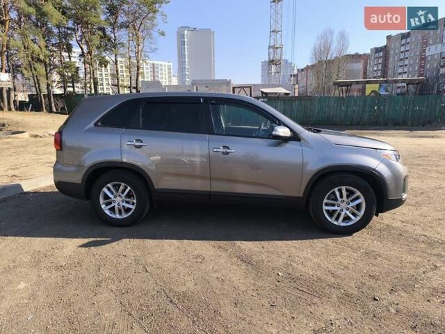 Серый Киа Соренто, объемом двигателя 2.36 л и пробегом 147 тыс. км за 12700 $, фото 5 на Automoto.ua