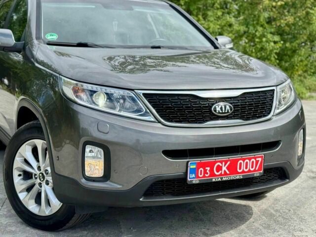 Серый Киа Соренто, объемом двигателя 2 л и пробегом 188 тыс. км за 14200 $, фото 3 на Automoto.ua