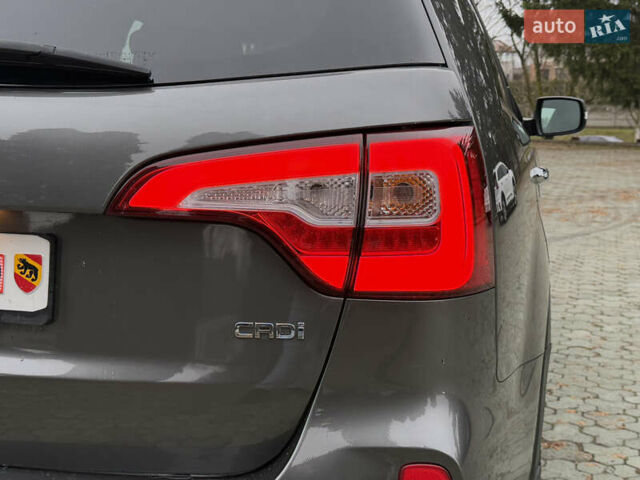 Серый Киа Соренто, объемом двигателя 2.2 л и пробегом 220 тыс. км за 16499 $, фото 5 на Automoto.ua