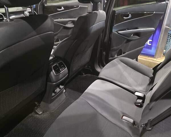 Серый Киа Соренто, объемом двигателя 2.4 л и пробегом 262 тыс. км за 13250 $, фото 8 на Automoto.ua