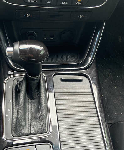 Серый Киа Соренто, объемом двигателя 2 л и пробегом 147 тыс. км за 16400 $, фото 13 на Automoto.ua