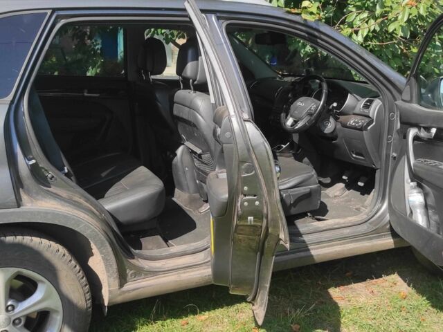 Серый Киа Соренто, объемом двигателя 2.2 л и пробегом 256 тыс. км за 6075 $, фото 11 на Automoto.ua