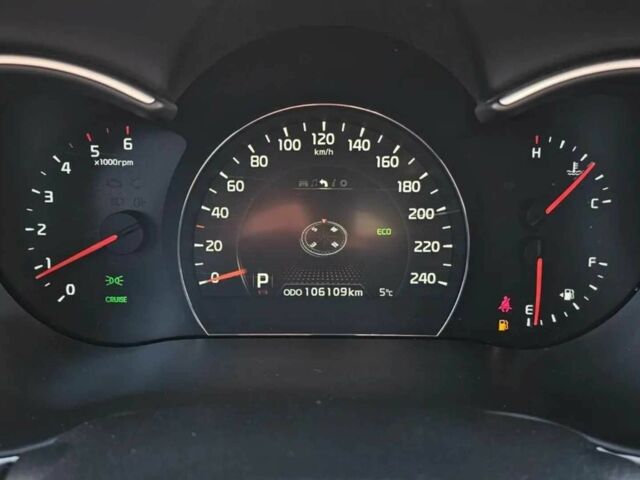 Серый Киа Соренто, объемом двигателя 2 л и пробегом 106 тыс. км за 13500 $, фото 5 на Automoto.ua