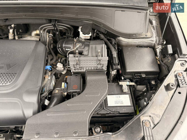 Киа Соренто 2014 в Дубно на Automoto.ua Серый Киа Соренто, объемом двигателя 2.2 л и пробегом 220 тыс. км за 16499 $, фото 40 на Automoto.ua