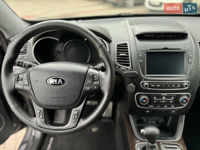Сірий Кіа Соренто, об'ємом двигуна 2.2 л та пробігом 214 тис. км за 17400 $, фото 13 на Automoto.ua