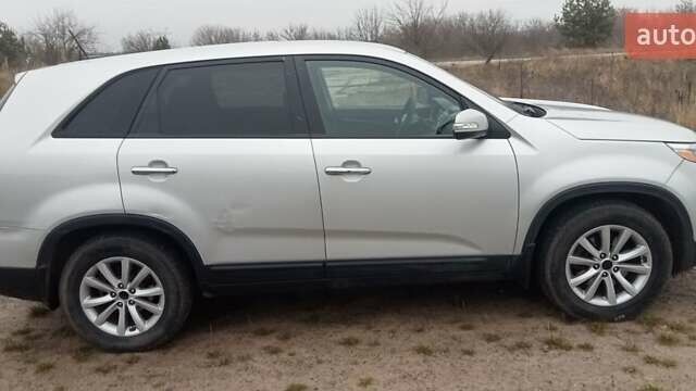 Серый Киа Соренто, объемом двигателя 2.35 л и пробегом 206 тыс. км за 12600 $, фото 1 на Automoto.ua