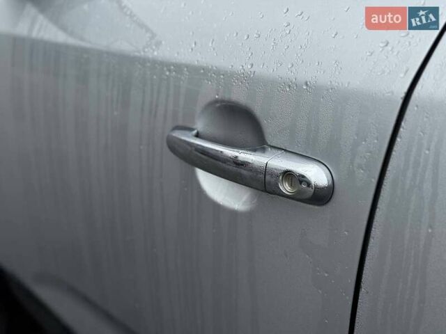 Сірий Кіа Соренто, об'ємом двигуна 2.36 л та пробігом 193 тис. км за 12300 $, фото 25 на Automoto.ua