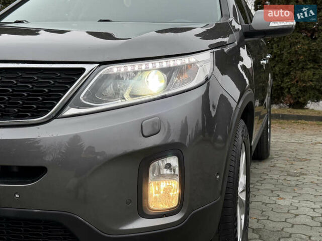 Серый Киа Соренто, объемом двигателя 2.2 л и пробегом 220 тыс. км за 16499 $, фото 12 на Automoto.ua