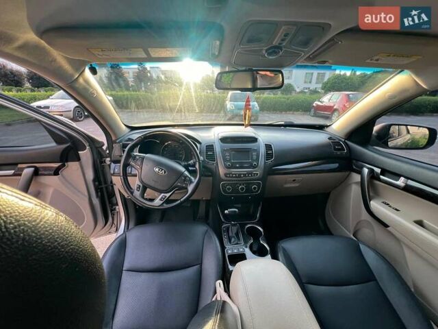 Серый Киа Соренто, объемом двигателя 3.34 л и пробегом 182 тыс. км за 12600 $, фото 13 на Automoto.ua
