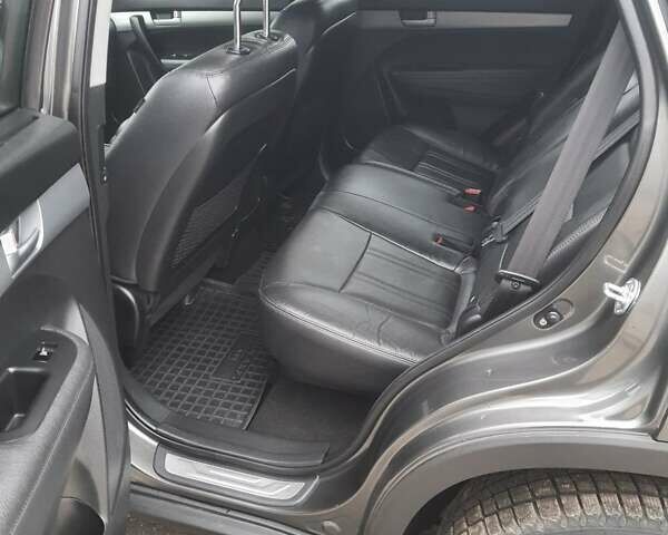 Сірий Кіа Соренто, об'ємом двигуна 2.2 л та пробігом 179 тис. км за 20300 $, фото 5 на Automoto.ua