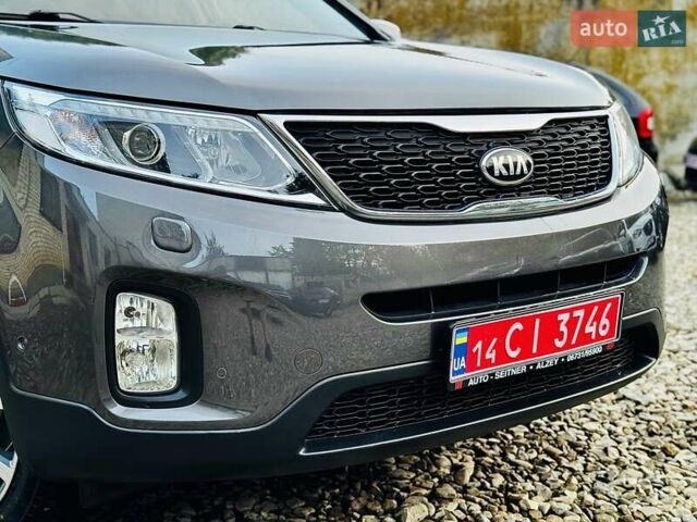 Сірий Кіа Соренто, об'ємом двигуна 2.2 л та пробігом 170 тис. км за 16990 $, фото 5 на Automoto.ua