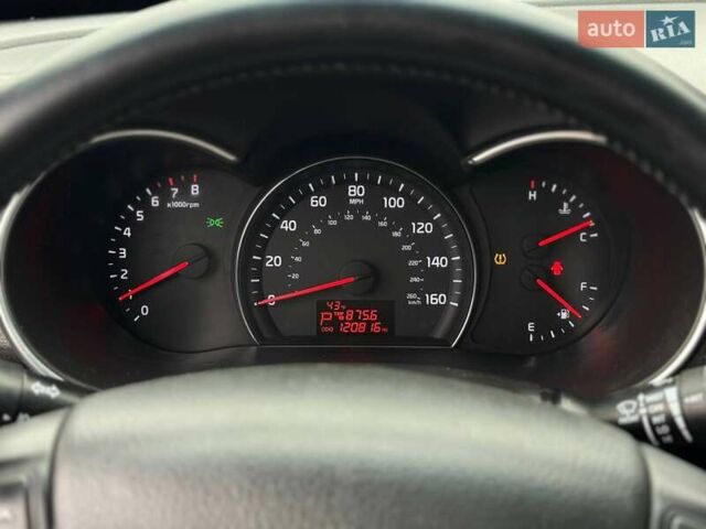 Сірий Кіа Соренто, об'ємом двигуна 2.36 л та пробігом 193 тис. км за 12300 $, фото 31 на Automoto.ua
