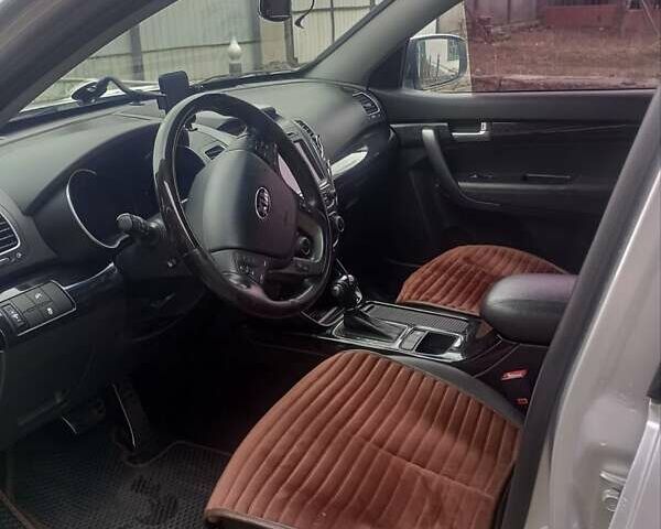 Серый Киа Соренто, объемом двигателя 2 л и пробегом 172 тыс. км за 15500 $, фото 5 на Automoto.ua