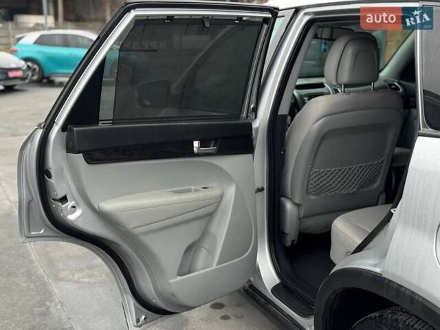 Сірий Кіа Соренто, об'ємом двигуна 2.36 л та пробігом 193 тис. км за 12300 $, фото 42 на Automoto.ua