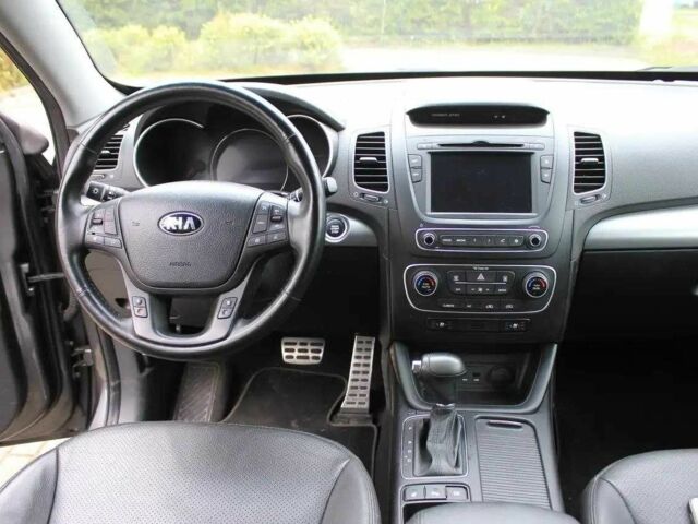 Киа Соренто 2014 в Киеве на Automoto.ua Серый Киа Соренто, объемом двигателя 2.2 л и пробегом 92 тыс. км за 10000 $, фото 11 на Automoto.ua