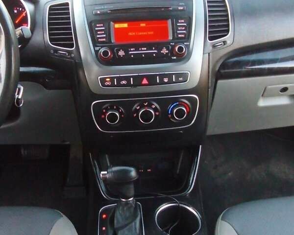 Серый Киа Соренто, объемом двигателя 2.36 л и пробегом 154 тыс. км за 11300 $, фото 15 на Automoto.ua