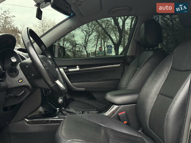 Серый Киа Соренто, объемом двигателя 2 л и пробегом 149 тыс. км за 17199 $, фото 10 на Automoto.ua