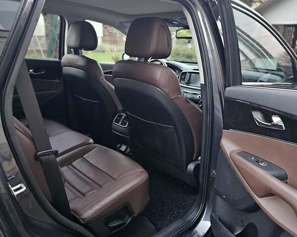 Серый Киа Соренто, объемом двигателя 2 л и пробегом 191 тыс. км за 19500 $, фото 27 на Automoto.ua