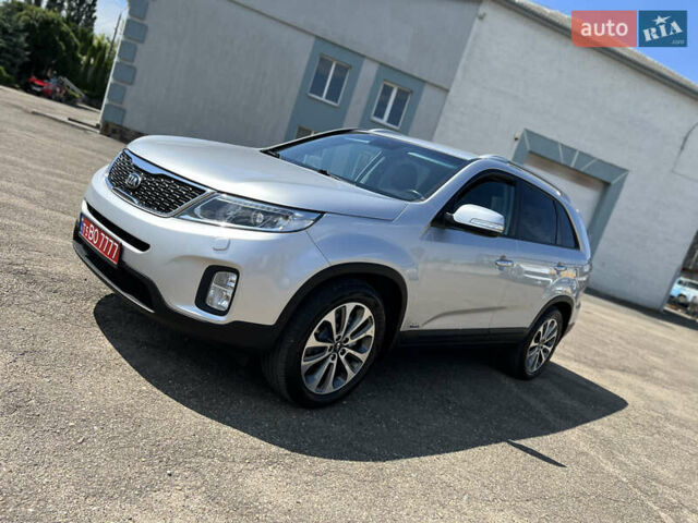 Киа Соренто 2014 в Луцке на Automoto.ua Серый Киа Соренто, объемом двигателя 2.2 л и пробегом 254 тыс. км за 16700 $, фото 4 на Automoto.ua