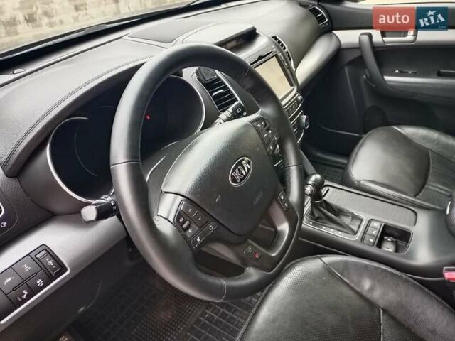 Сірий Кіа Соренто, об'ємом двигуна 2.2 л та пробігом 176 тис. км за 18500 $, фото 17 на Automoto.ua