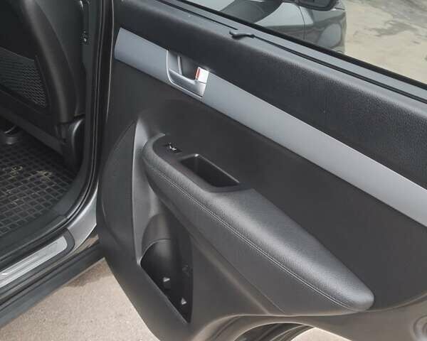 Сірий Кіа Соренто, об'ємом двигуна 2.2 л та пробігом 179 тис. км за 20300 $, фото 14 на Automoto.ua