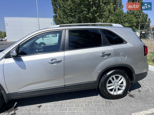 Сірий Кіа Соренто, об'ємом двигуна 2.36 л та пробігом 150 тис. км за 14300 $, фото 3 на Automoto.ua