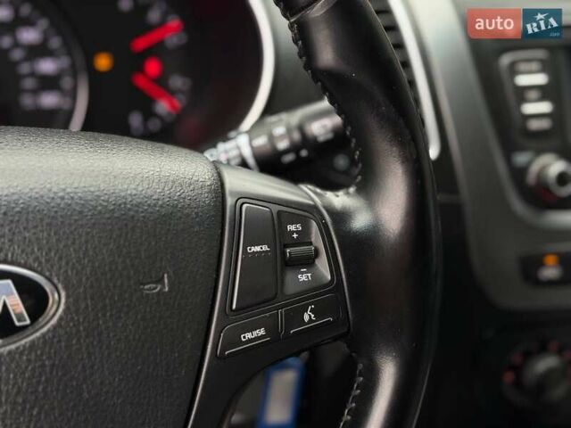 Сірий Кіа Соренто, об'ємом двигуна 2.36 л та пробігом 193 тис. км за 12300 $, фото 33 на Automoto.ua